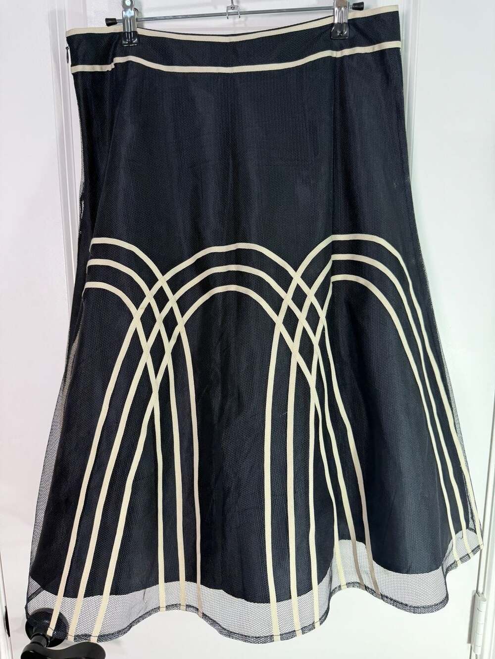 Ann Taylor Loft Skirt Size 8P Knee Length Black with White Trim - Picture 4 of 6